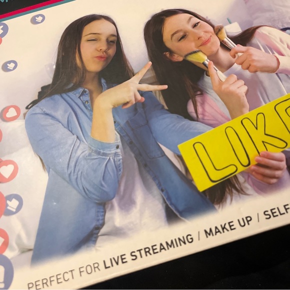 Tripod selfie light with remote - Picture 10 of 13